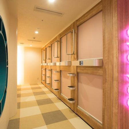 New Japan Lady'S Capsule Hotel Ōsaka Exterior foto