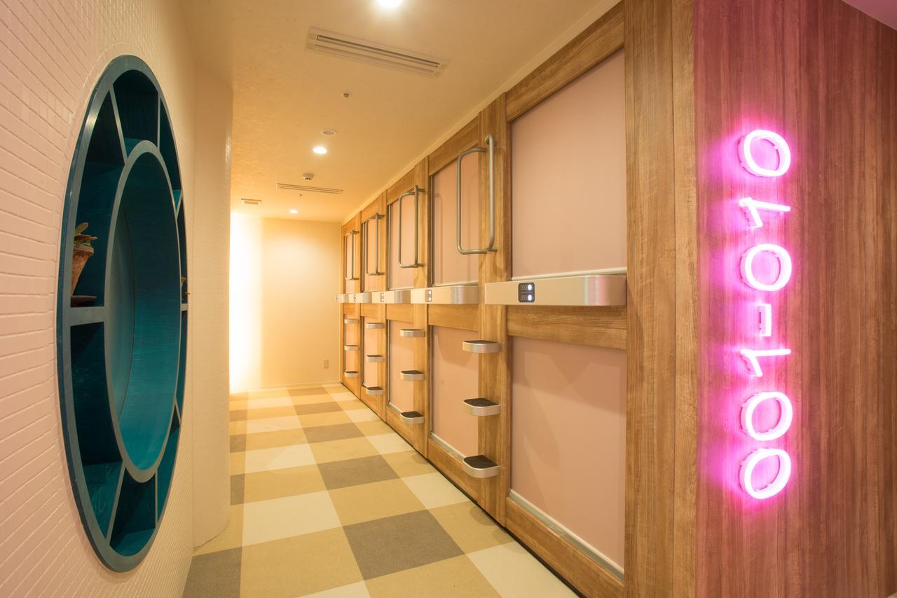 New Japan Lady'S Capsule Hotel Ōsaka Exterior foto